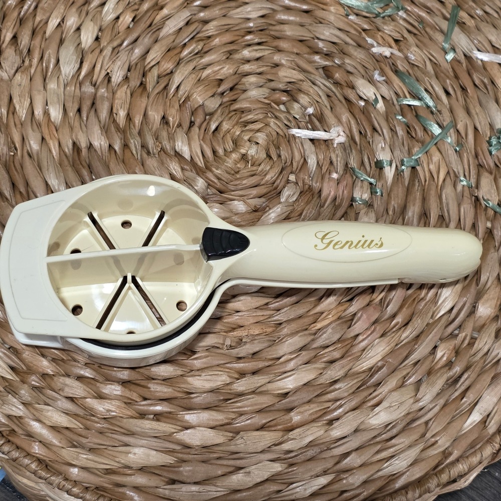 Genius Cream Kitchen Tool Slicer Dicer Corer Slicer Chopper Vintage Rare